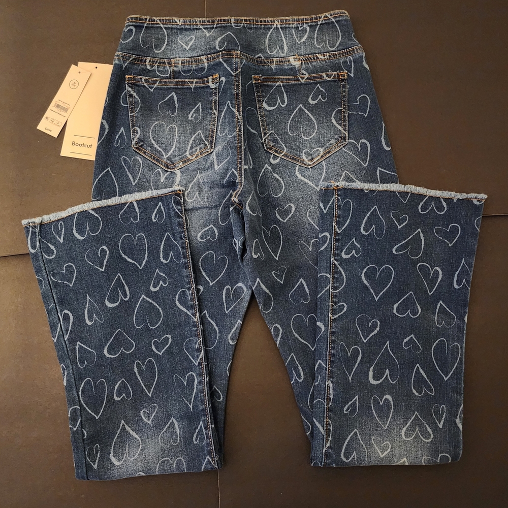 NWT, No Boundaries CUTE Blue Heart Print Bootcut Jeans, W-Size XS (0-2)